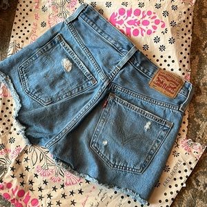 Levi shorts